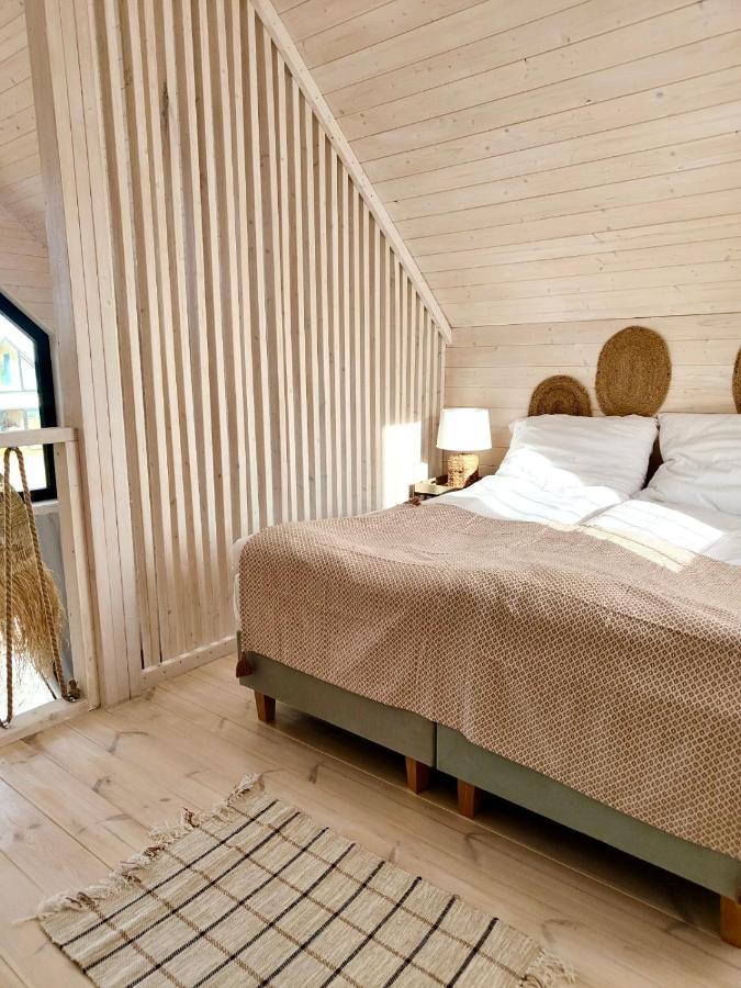Lulu Holiday Resort Domki Z Podgrzewanym Basenem Мельно Экстерьер фото