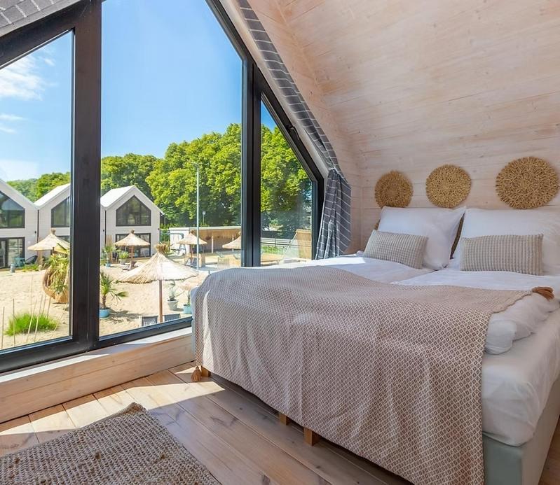 Lulu Holiday Resort Domki Z Podgrzewanym Basenem Мельно Экстерьер фото